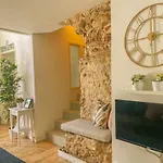 Historical Bica - 3 Bedroom Apartment