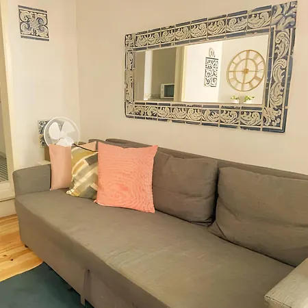 Historical Bica - 3 Bedroom Apartment Lissabon