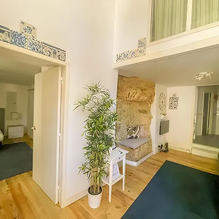 Historical Bica - 3 Bedroom Appartement