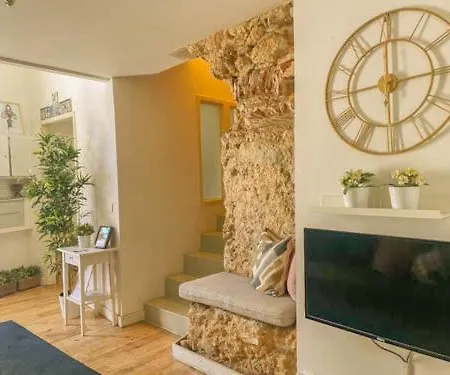 Historical Bica - 3 Bedroom דירה